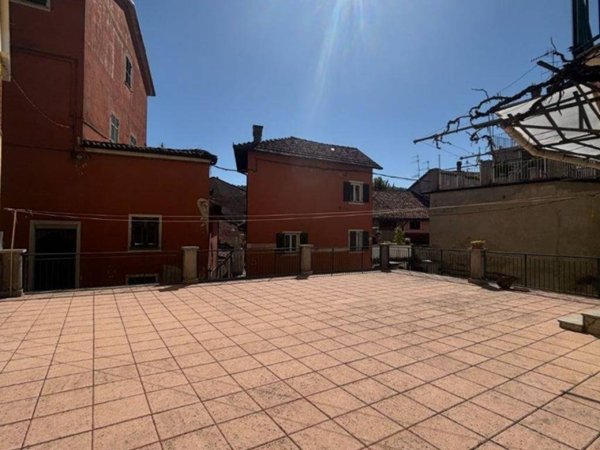 casa indipendente in vendita a Gavi