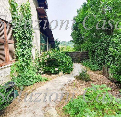 casa indipendente in vendita a Gavi