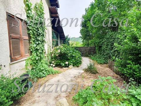 casa indipendente in vendita a Gavi