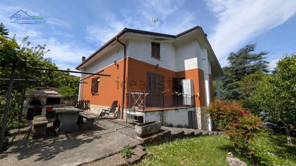 casa indipendente in vendita a Gavi