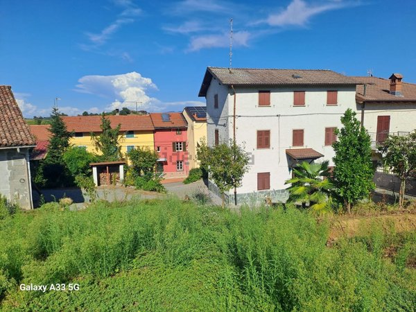 casa semindipendente in vendita a Gavi in zona Rovereto