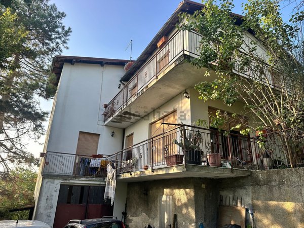 casa indipendente in vendita a Gavi