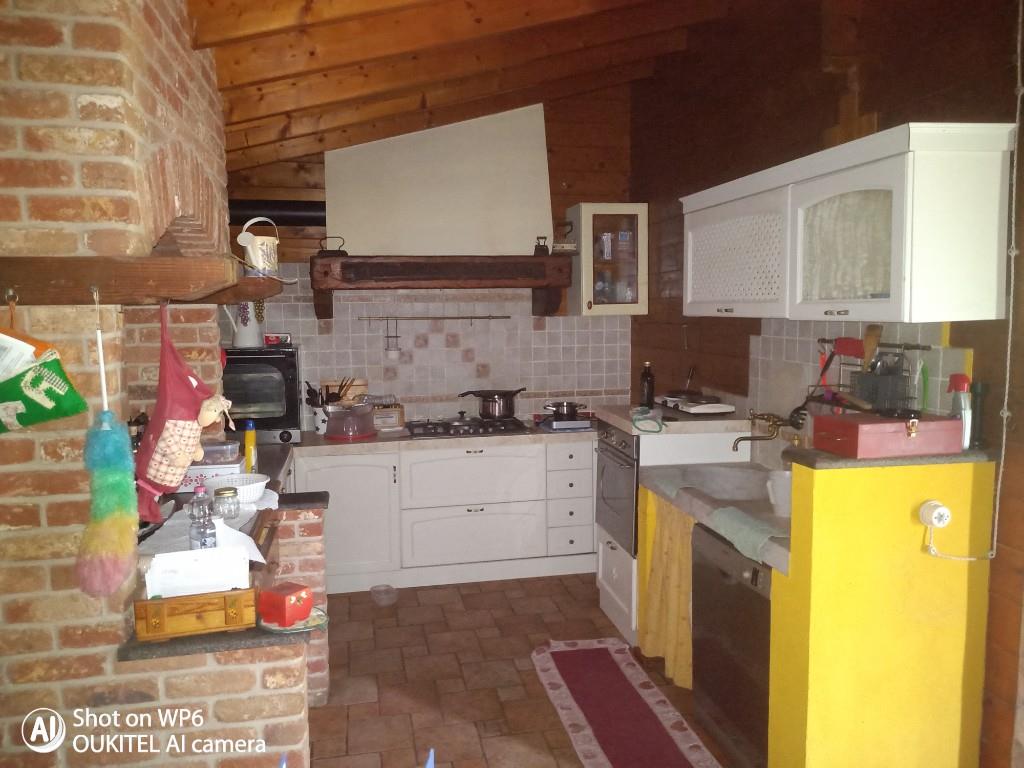 casa indipendente in vendita a Gavi