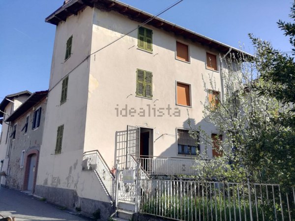 casa indipendente in vendita a Gavi