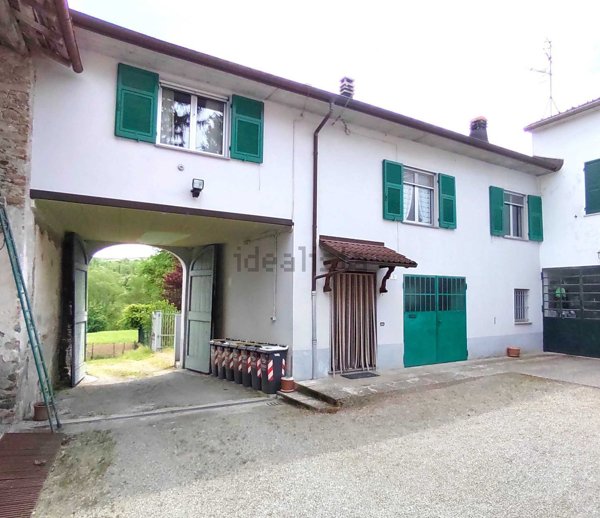 casa indipendente in vendita a Gavi