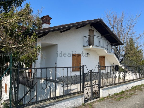 casa indipendente in vendita a Gavi
