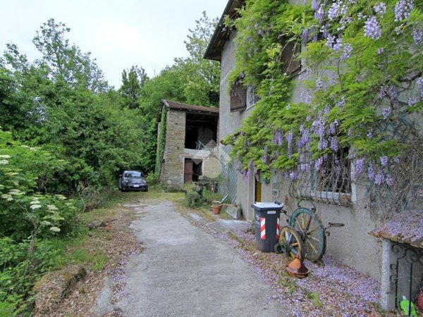 casa indipendente in vendita a Gavi