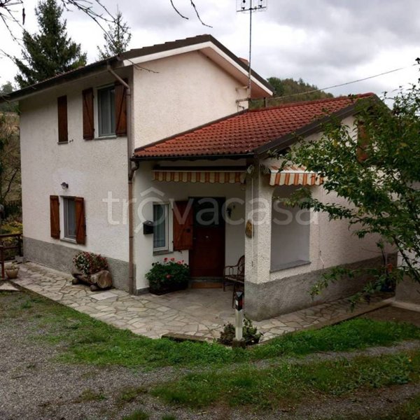 casa indipendente in vendita a Gavi