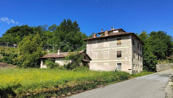 casa indipendente in vendita a Gavi