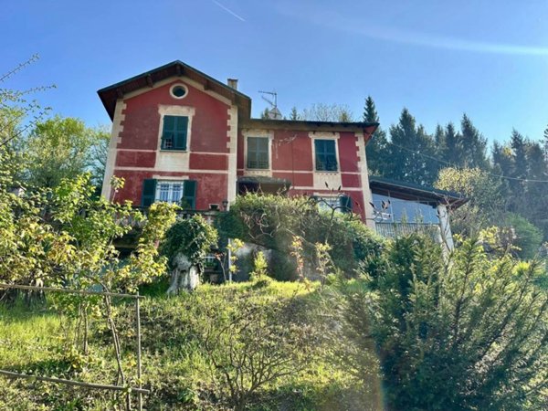casa indipendente in vendita a Gavi
