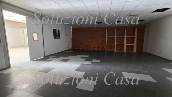 locale di sgombero in vendita a Gavi