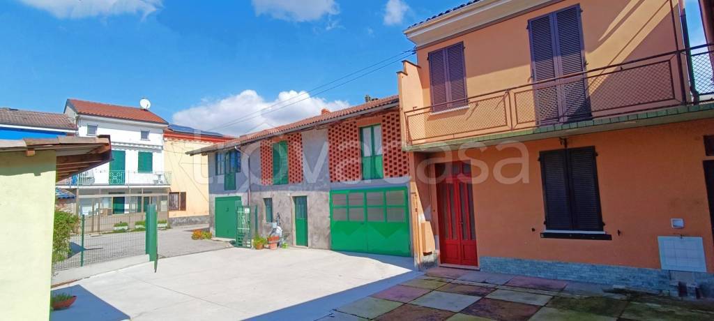 casa indipendente in vendita a Giarole