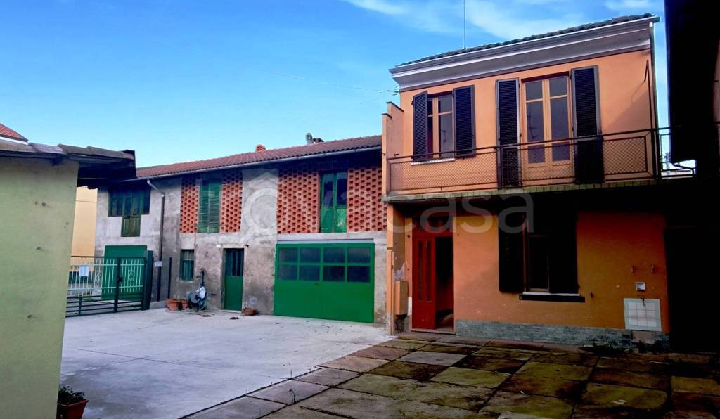 casa indipendente in vendita a Giarole