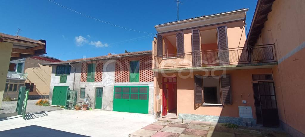 casa indipendente in vendita a Giarole