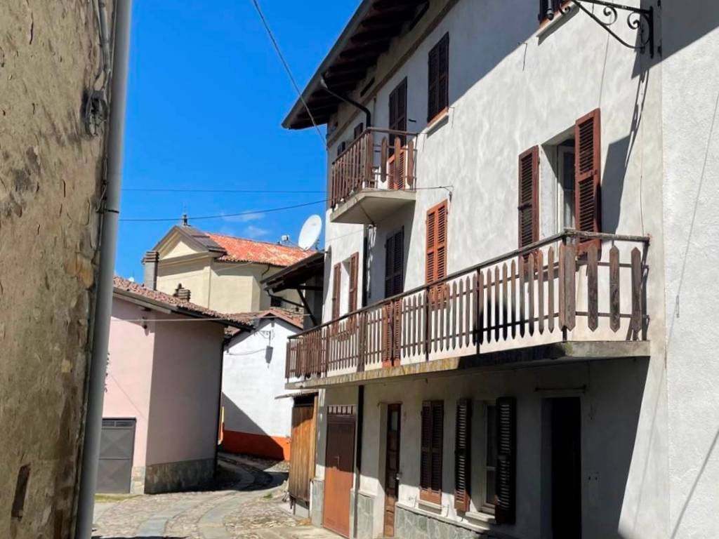 casa semindipendente in vendita a Gremiasco