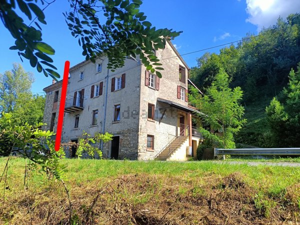 casa indipendente in vendita a Gremiasco