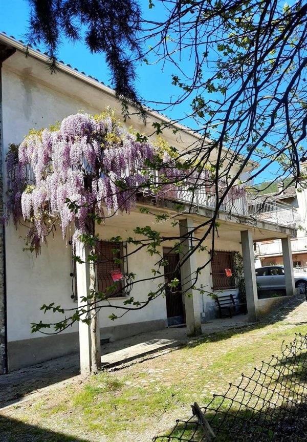 casa semindipendente in vendita a Gremiasco