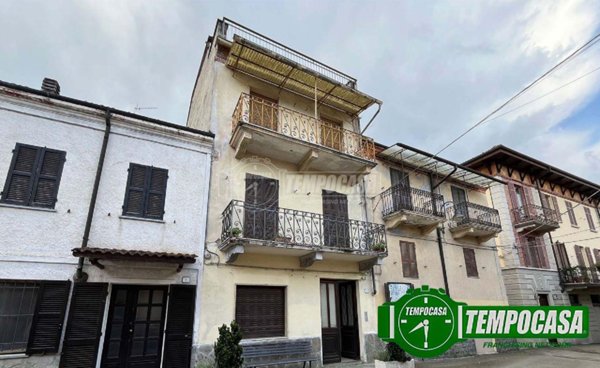 casa indipendente in vendita a Grognardo