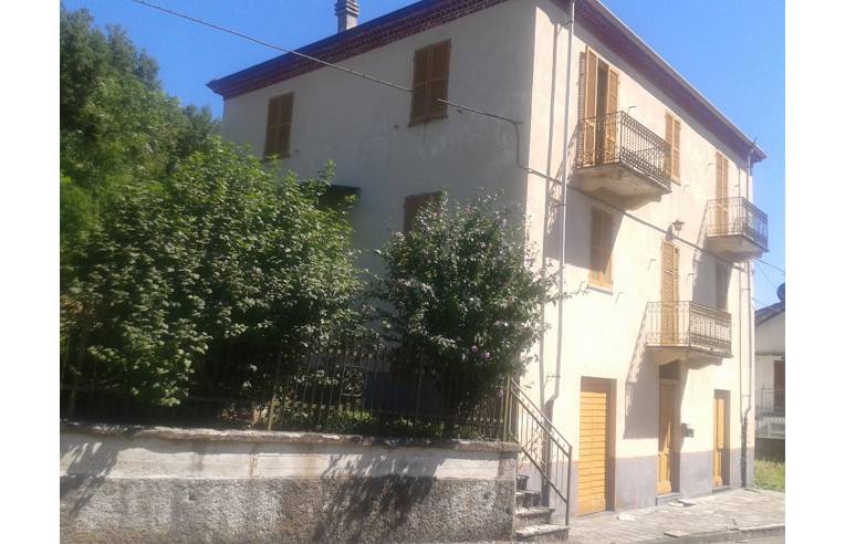 casa indipendente in vendita a Grognardo