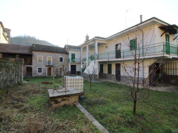 casa indipendente in vendita a Grognardo