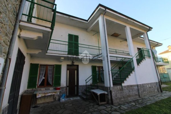 casa indipendente in vendita a Grognardo