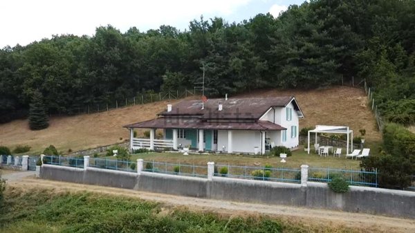 casa indipendente in vendita a Grognardo
