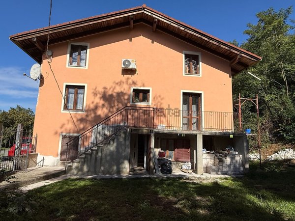 casa indipendente in vendita a Grognardo