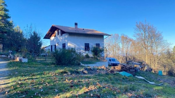 casa indipendente in vendita a Grognardo in zona Poggio