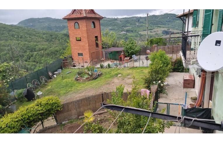 casa indipendente in vendita a Grognardo