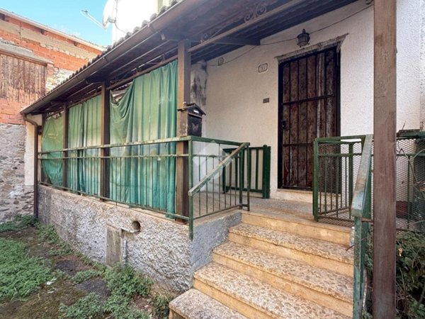 casa indipendente in vendita a Grognardo