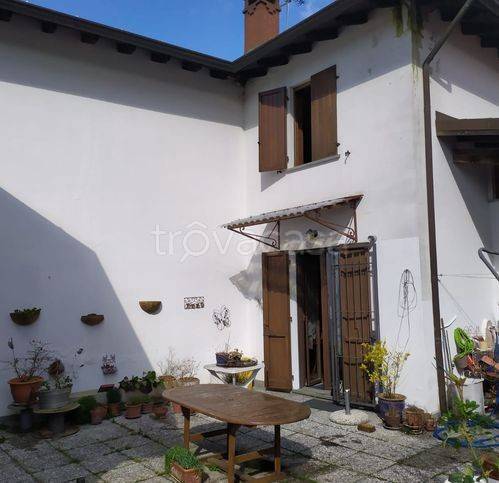 casa indipendente in vendita a Grondona