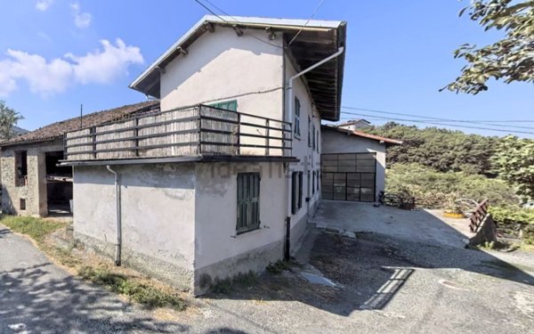quadrivano in vendita a Grondona in zona Chiapparolo