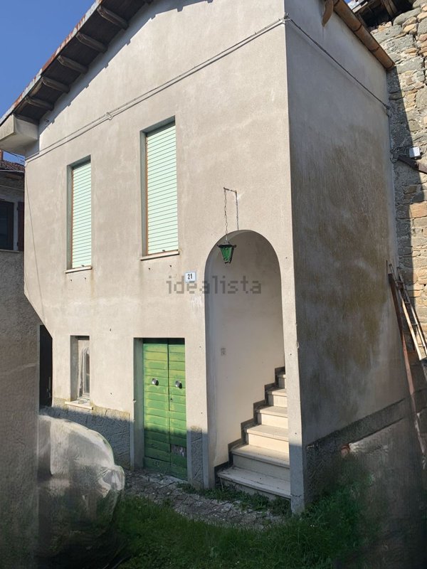 casa semindipendente in vendita a Grondona