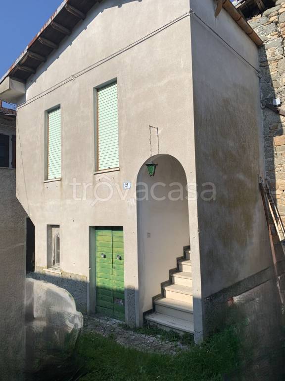 casa indipendente in vendita a Grondona in zona Variana