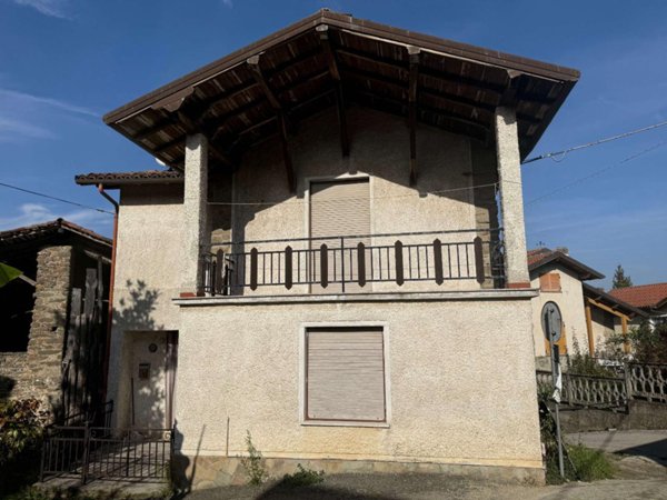casa indipendente in vendita a Grondona in zona Variana