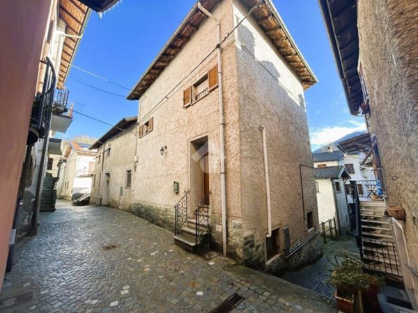 casa indipendente in vendita a Grondona in zona Sasso