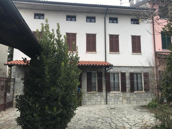 casa indipendente in vendita ad Isola Sant'Antonio