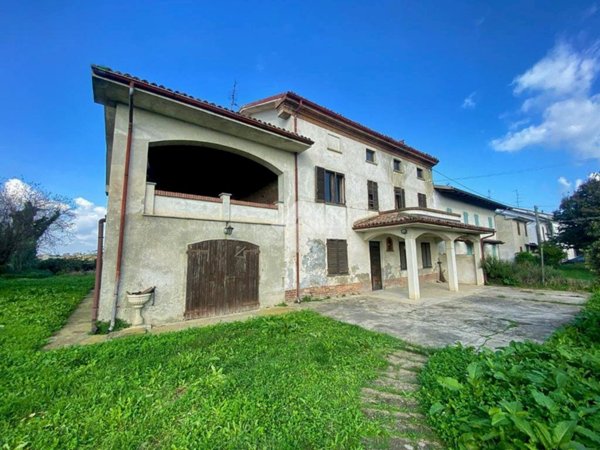 casa indipendente in vendita ad Isola Sant'Antonio