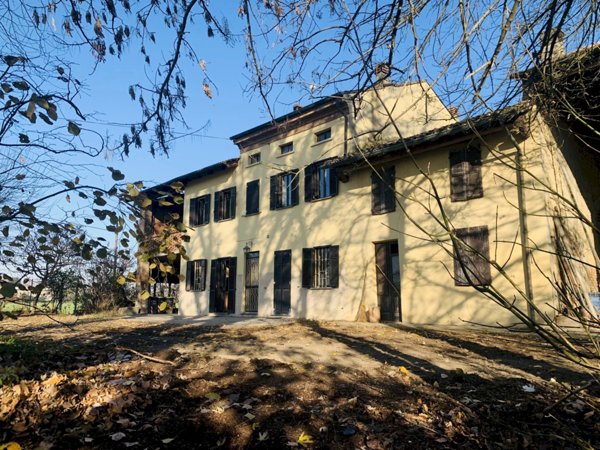 casale in vendita ad Isola Sant'Antonio