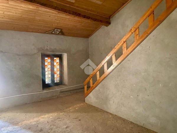 casa semindipendente in vendita ad Isola Sant'Antonio