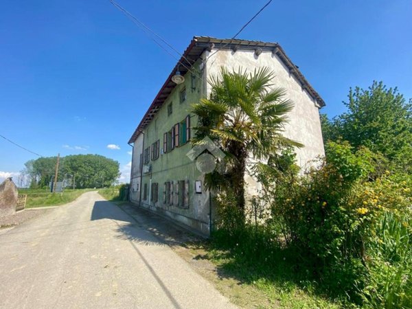 casa indipendente in vendita ad Isola Sant'Antonio