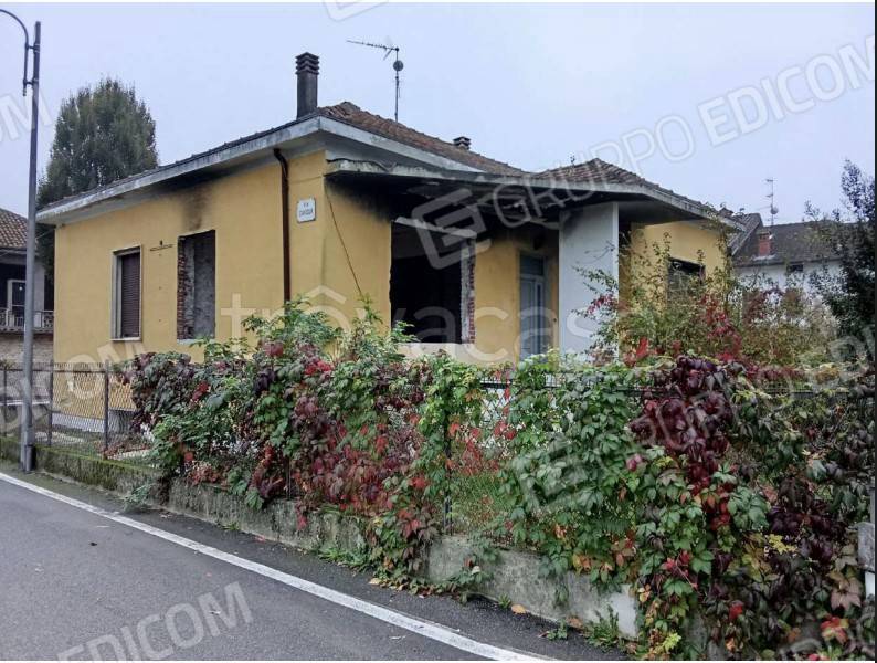 casa indipendente in vendita ad Isola Sant'Antonio