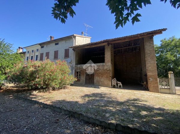 esavano in vendita ad Isola Sant'Antonio