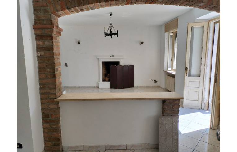 casa indipendente in vendita ad Isola Sant'Antonio