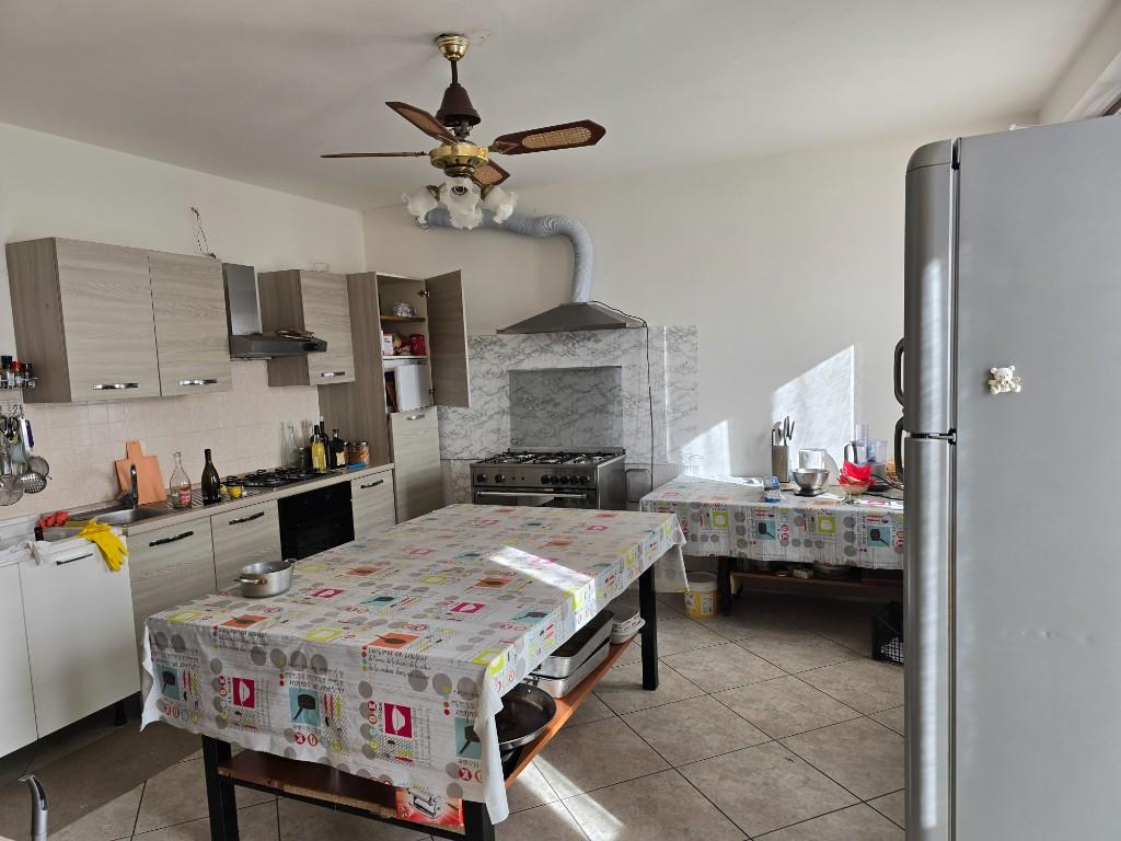 casa indipendente in vendita ad Isola Sant'Antonio