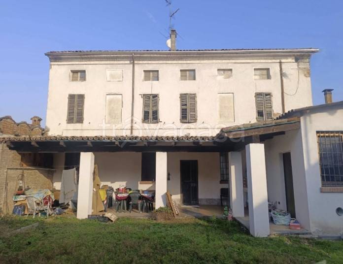 casa indipendente in vendita ad Isola Sant'Antonio