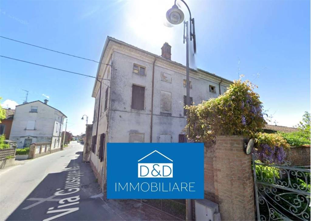 casa indipendente in vendita ad Isola Sant'Antonio