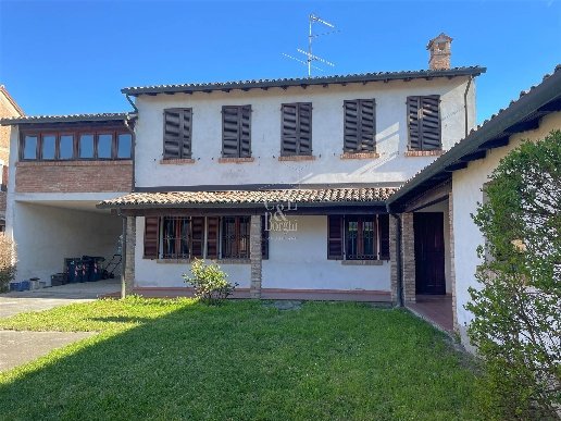 casa indipendente in vendita ad Isola Sant'Antonio