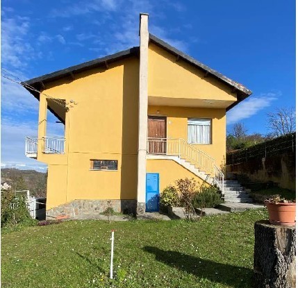 casa indipendente in vendita a Lerma