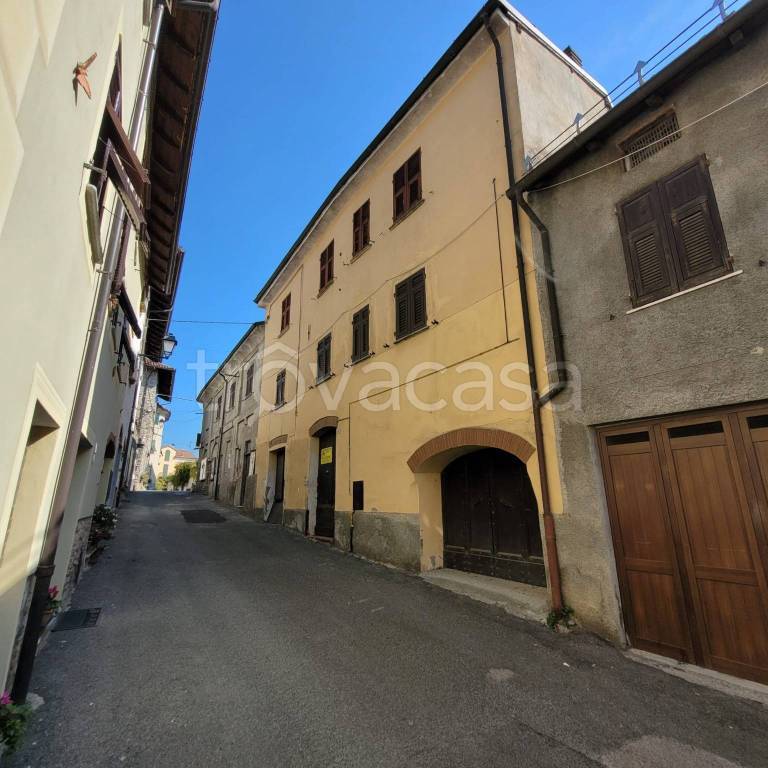 casa indipendente in vendita a Lerma